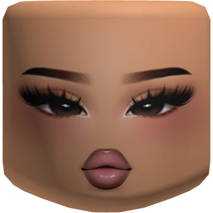 Cute Mink Latina Makeup