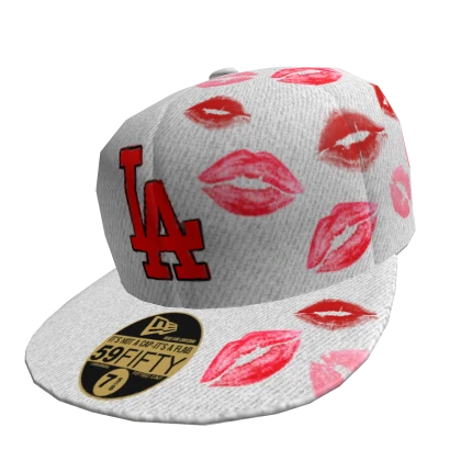 White LA Fitted Cap Kiss Print - Tilted